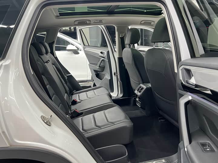 Фото 9 - Volkswagen Tayron