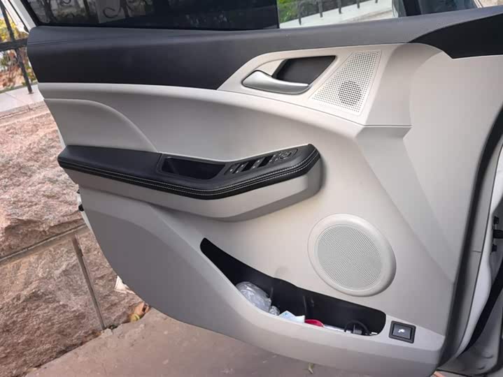 Фото 7 - BYD Yuan Pro