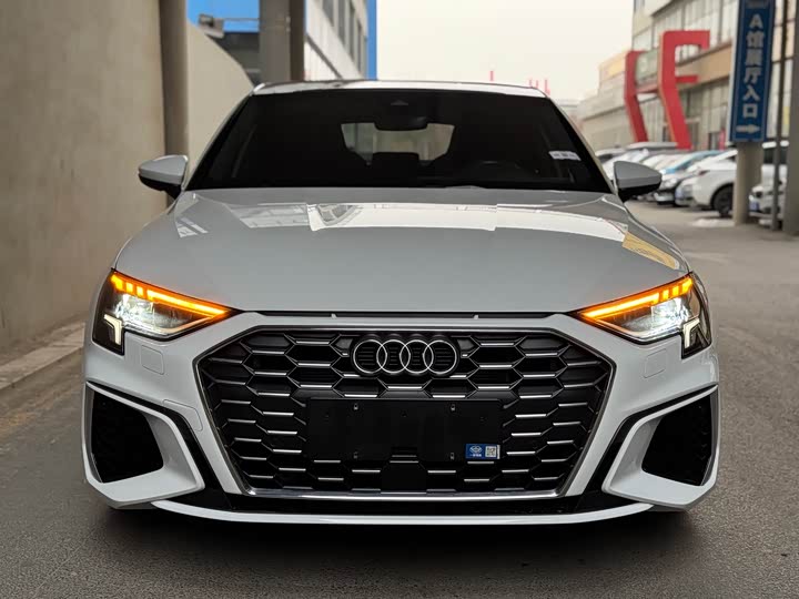 Фото 2 - Audi A3