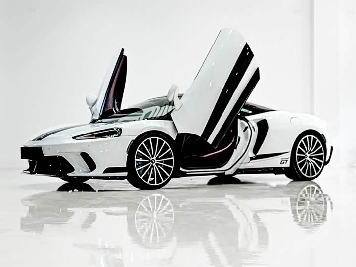 Фото 1 - McLaren GT