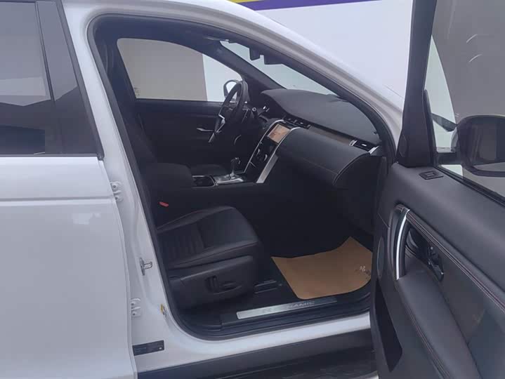 Фото 8 - Land Rover Discovery Sport