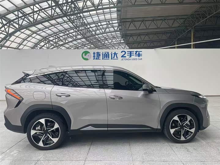 Фото 2 - Geely Galaxy L7