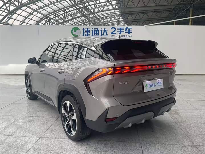 Фото 6 - Geely Galaxy L7