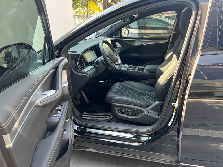 Фото 7 - BYD Sea Lion 07 EV