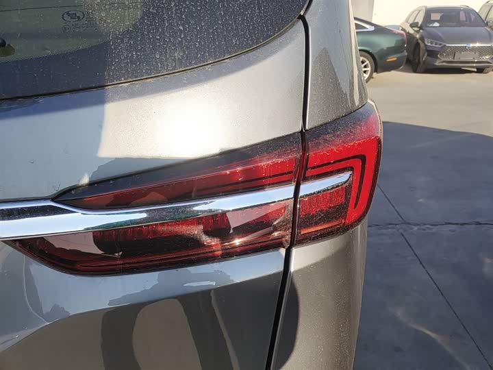 Фото 8 - Buick GL8 ES