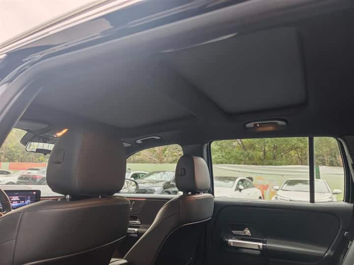 Фото 3 - Mercedes-Benz EQB