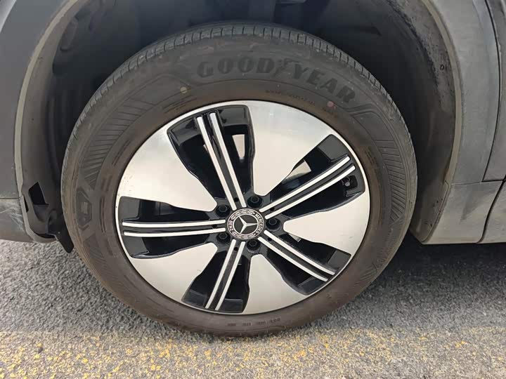 Фото 6 - Mercedes-Benz EQB