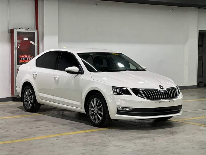 Фото 3 - Skoda Octavia Pro
