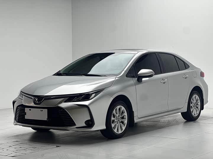 Фото 1 - Toyota Corolla