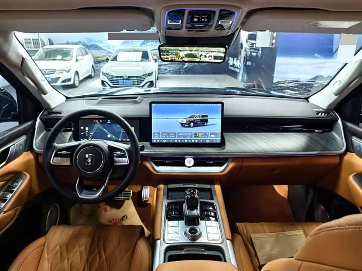 Фото 5 - Tank 500 Hybrid