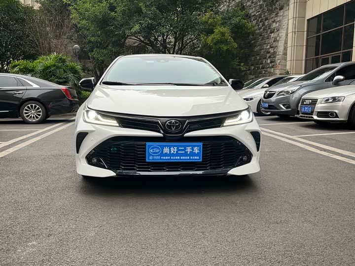 Фото 3 - Toyota Corolla