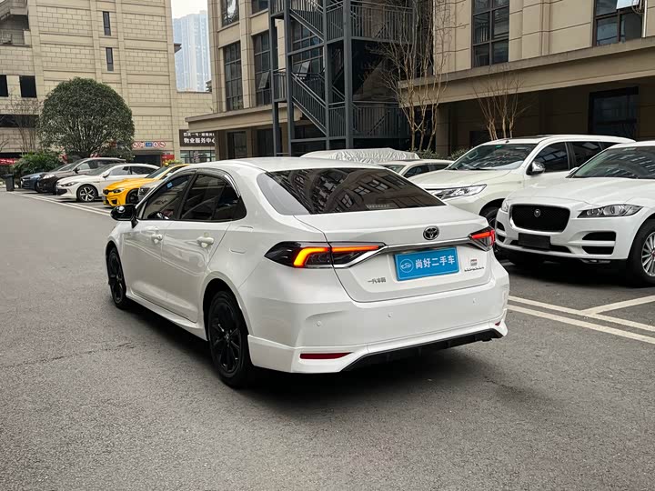 Фото 6 - Toyota Corolla