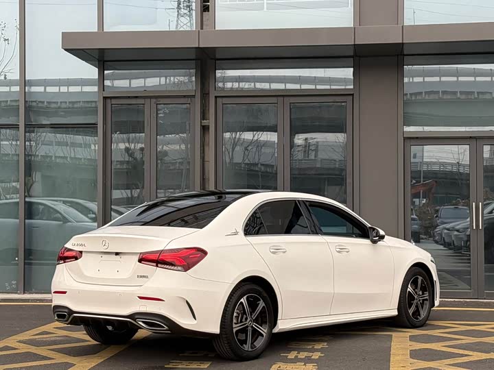 Фото 7 - Mercedes-Benz A-Class