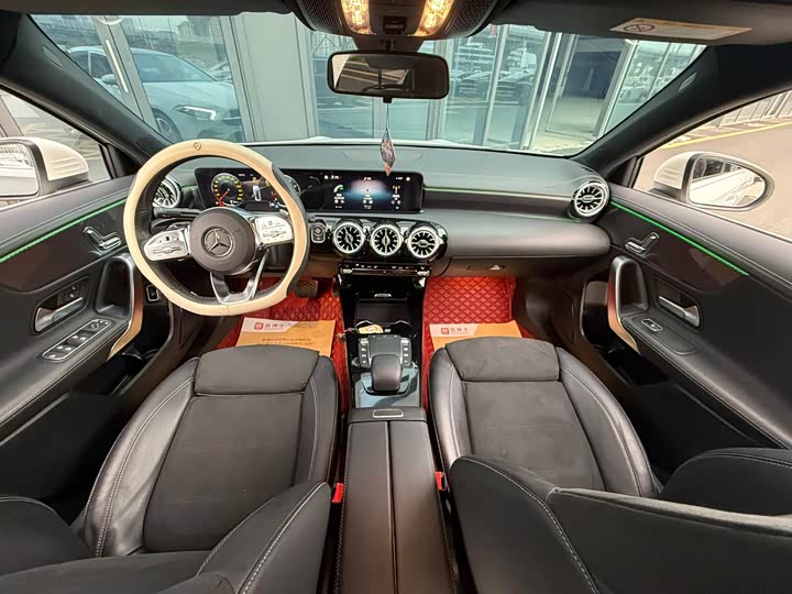 Фото 8 - Mercedes-Benz A-Class