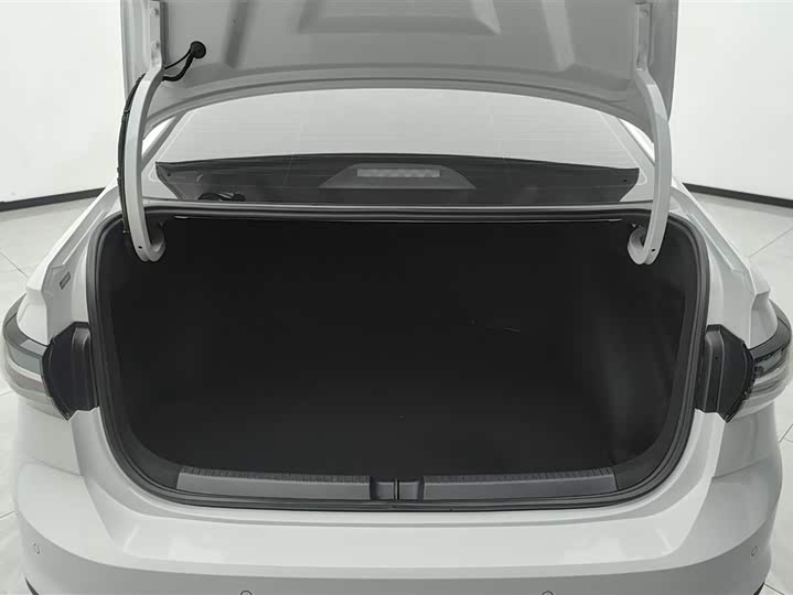 Фото 4 - Volkswagen Lavida