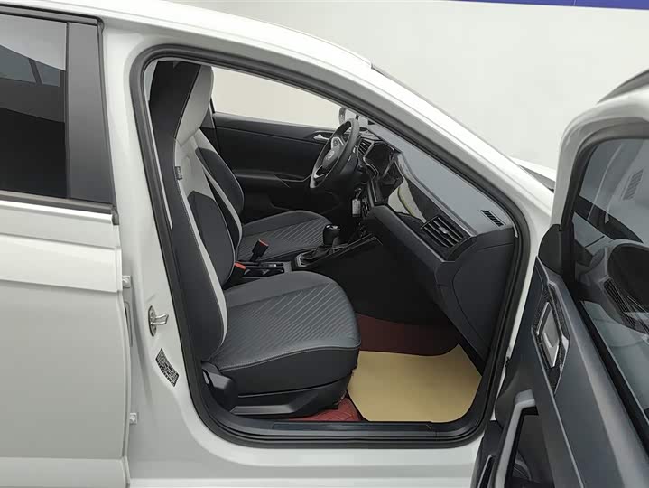 Фото 8 - Volkswagen Lavida