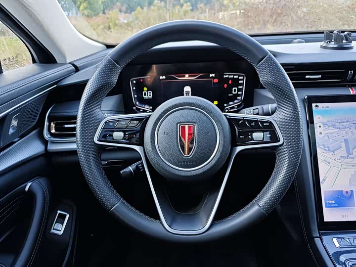 Фото 6 - Hongqi H5