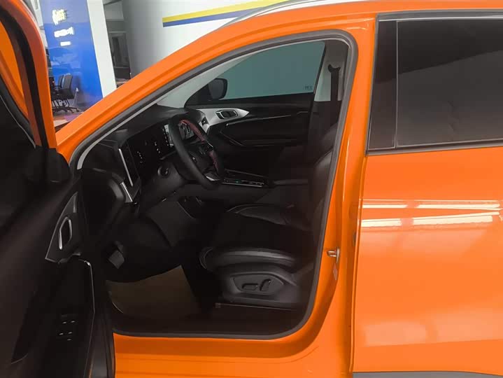 Фото 9 - MG Motor One