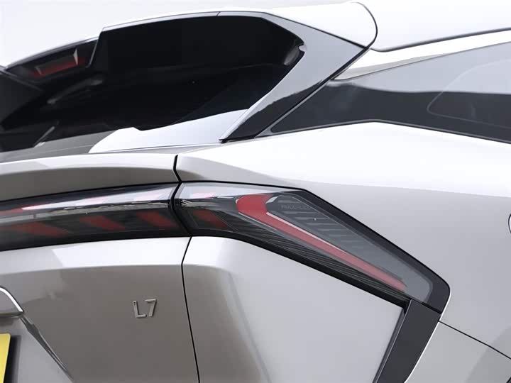 Фото 7 - Geely Galaxy L7