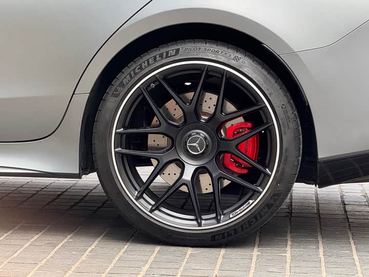 Фото 6 - Mercedes-Benz AMG GT