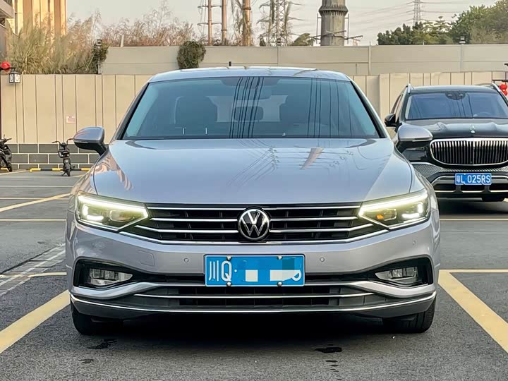 Фото 2 - Volkswagen Magotan