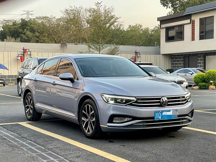 Фото 3 - Volkswagen Magotan