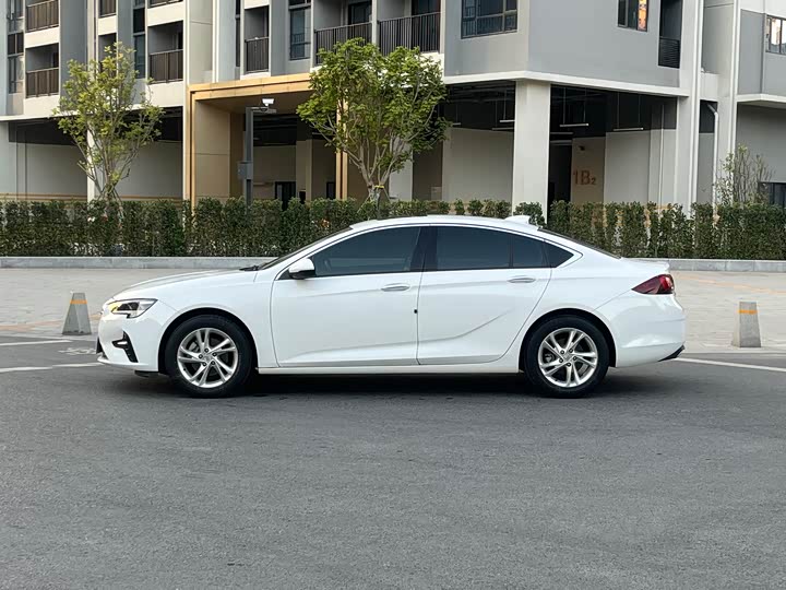 Фото 8 - Buick Regal