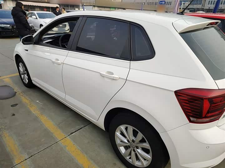 Фото 5 - Volkswagen Polo