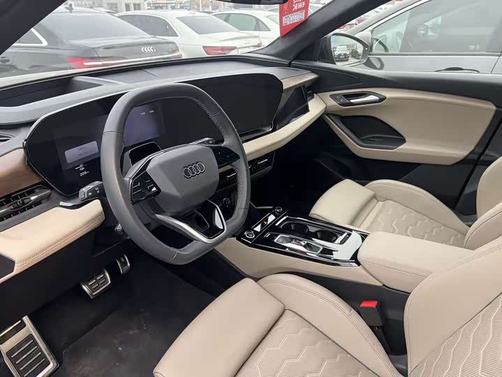 Фото 5 - Audi Q6L e-tron