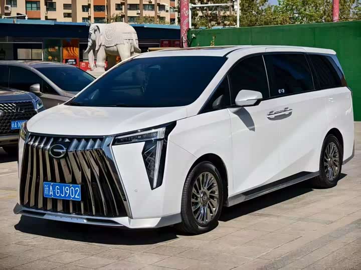 Фото 1 - GAC Trumpchi M8