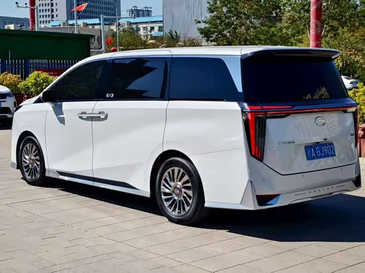 Фото 7 - GAC Trumpchi M8