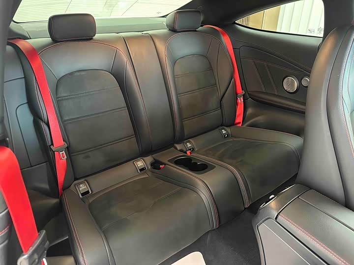 Фото 8 - Mercedes-Benz C-Class AMG