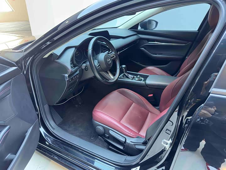 Фото 9 - Mazda 3 (Axela)