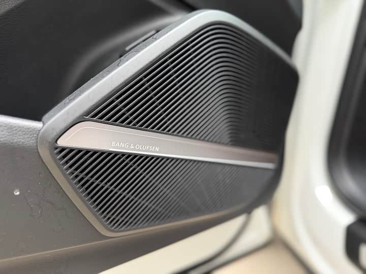 Фото 7 - Audi Q5L