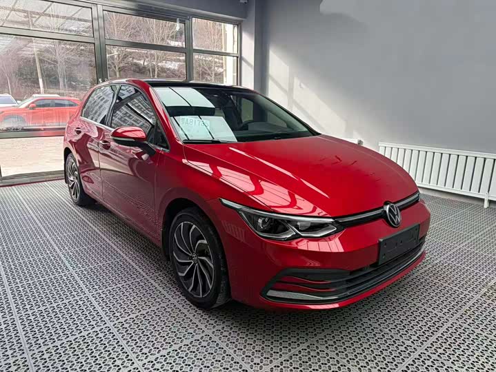 Фото 3 - Volkswagen Golf