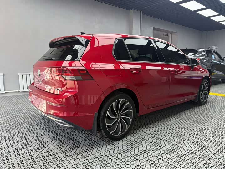 Фото 5 - Volkswagen Golf