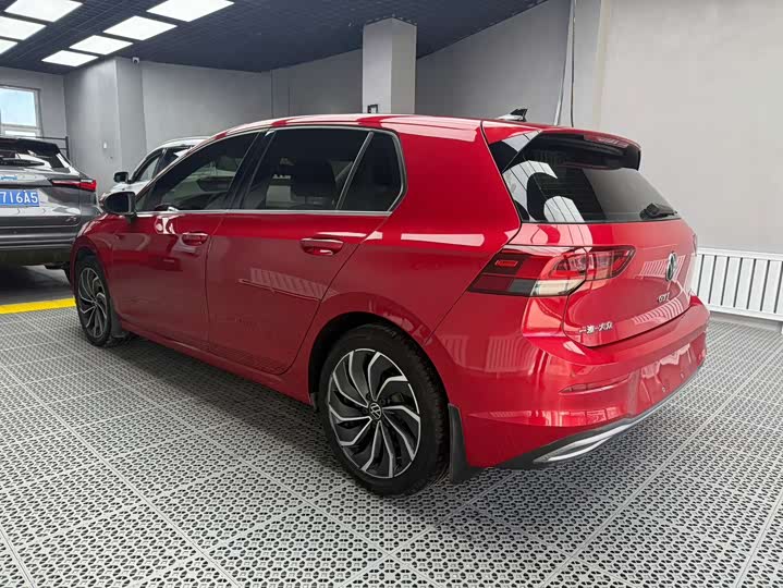 Фото 6 - Volkswagen Golf