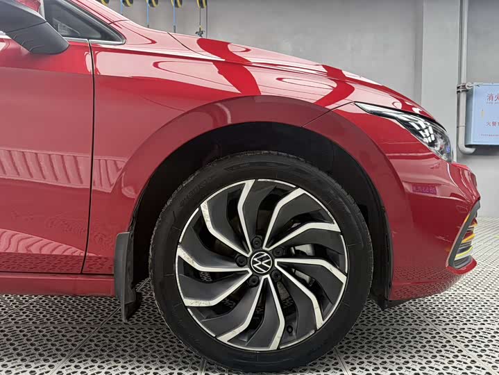 Фото 8 - Volkswagen Golf