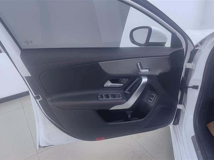 Фото 7 - Mercedes-Benz A-Class