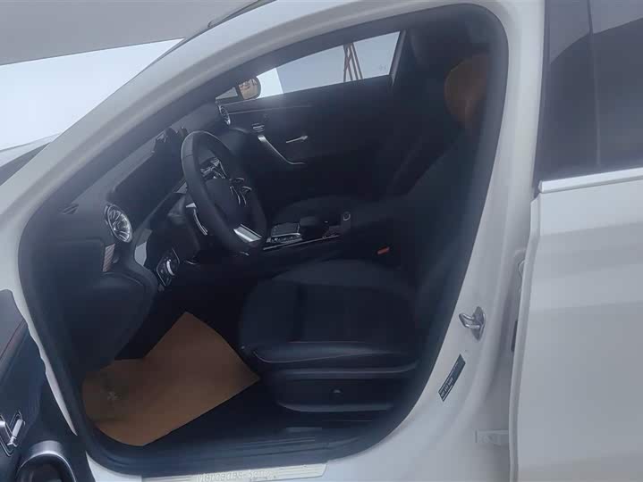 Фото 9 - Mercedes-Benz A-Class