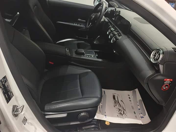 Фото 8 - Mercedes-Benz A-Class