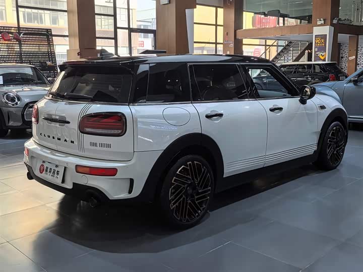 Фото 5 - Mini Clubman