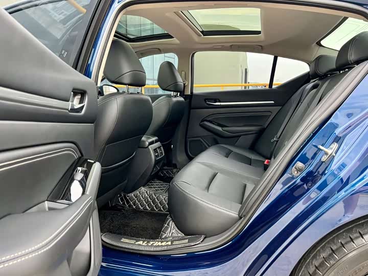 Фото 5 - Nissan Teana