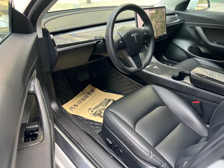 Фото 4 - Tesla Model 3