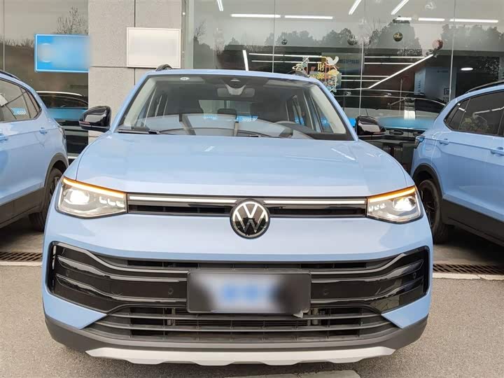 Фото 3 - Volkswagen Tharu