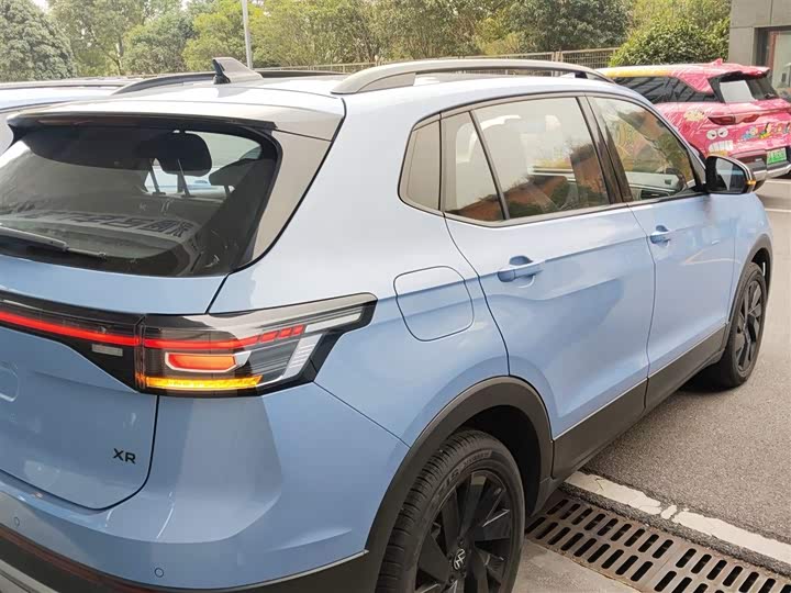 Фото 7 - Volkswagen Tharu