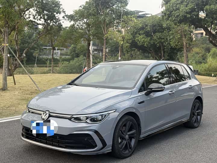 Фото 1 - Volkswagen Golf