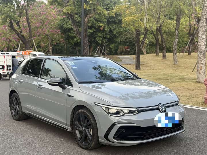 Фото 3 - Volkswagen Golf