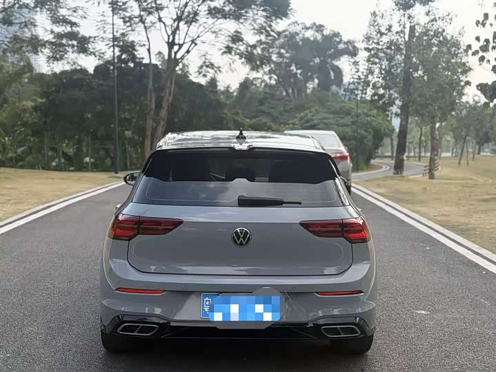 Фото 5 - Volkswagen Golf