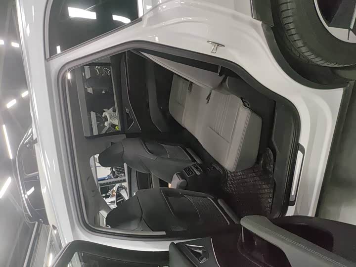 Фото 5 - Audi Q5 e-tron